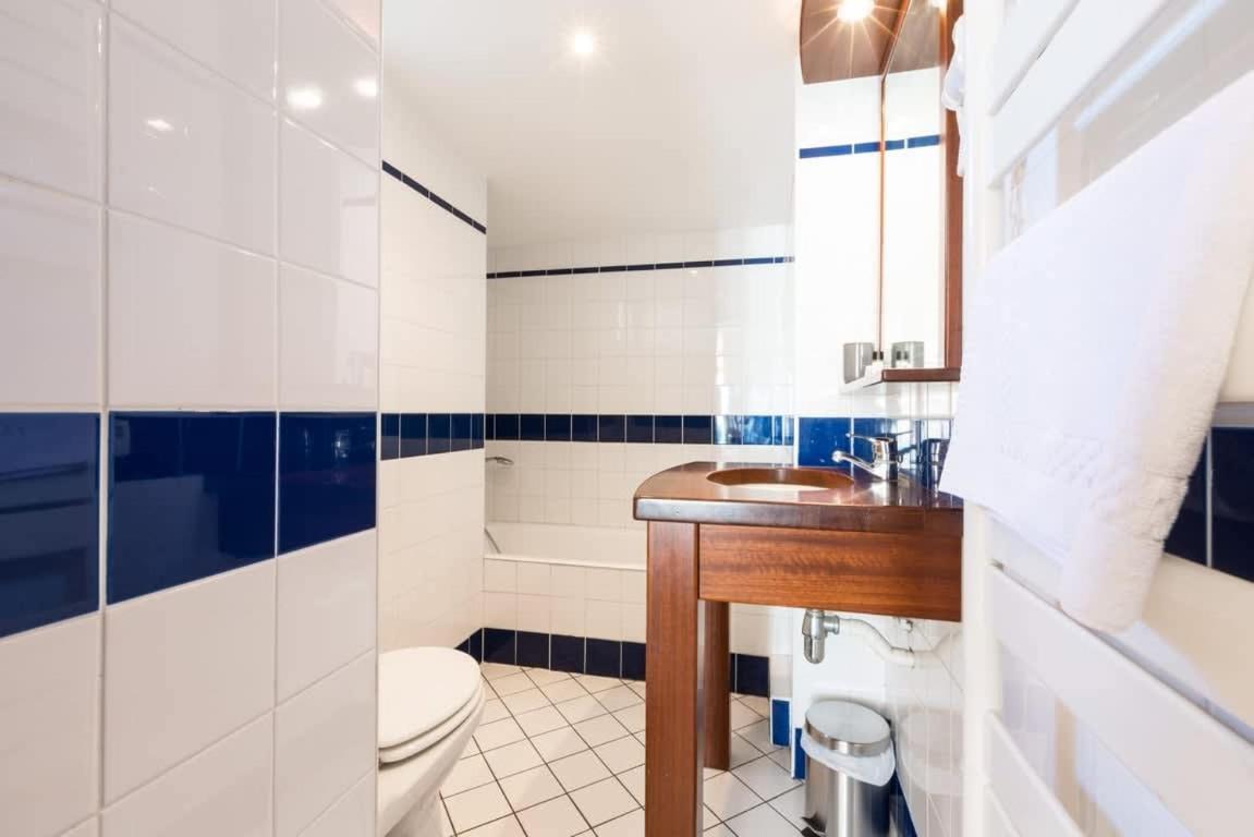 LES PIEDS DANS L'EAU - Bel appartement - Vue mer - 6 personnes Cancale Extérieur photo