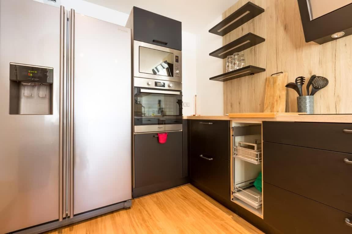 LES PIEDS DANS L'EAU - Bel appartement - Vue mer - 6 personnes Cancale Extérieur photo