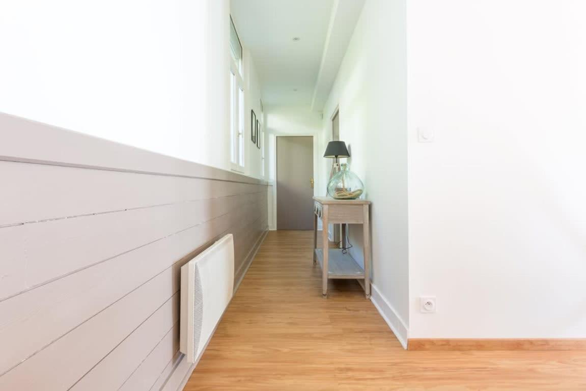 LES PIEDS DANS L'EAU - Bel appartement - Vue mer - 6 personnes Cancale Extérieur photo