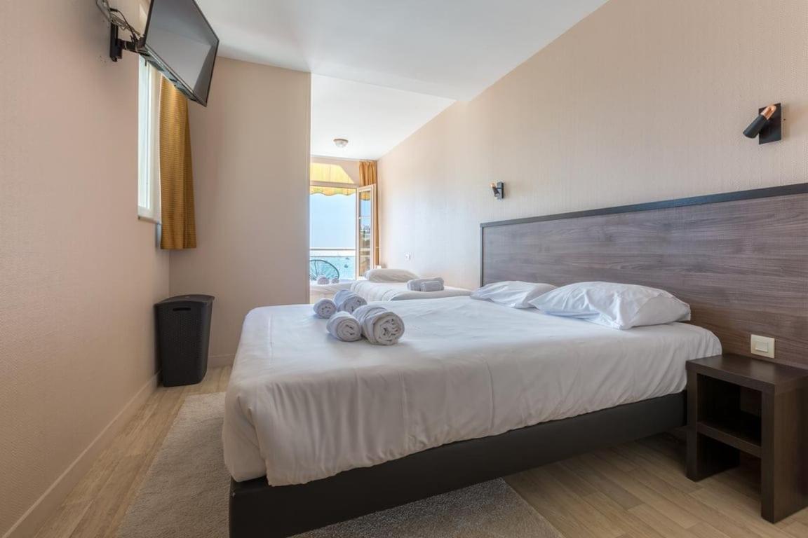 LES PIEDS DANS L'EAU - Bel appartement - Vue mer - 6 personnes Cancale Extérieur photo